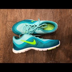 Nike Flex Training Running Shoes